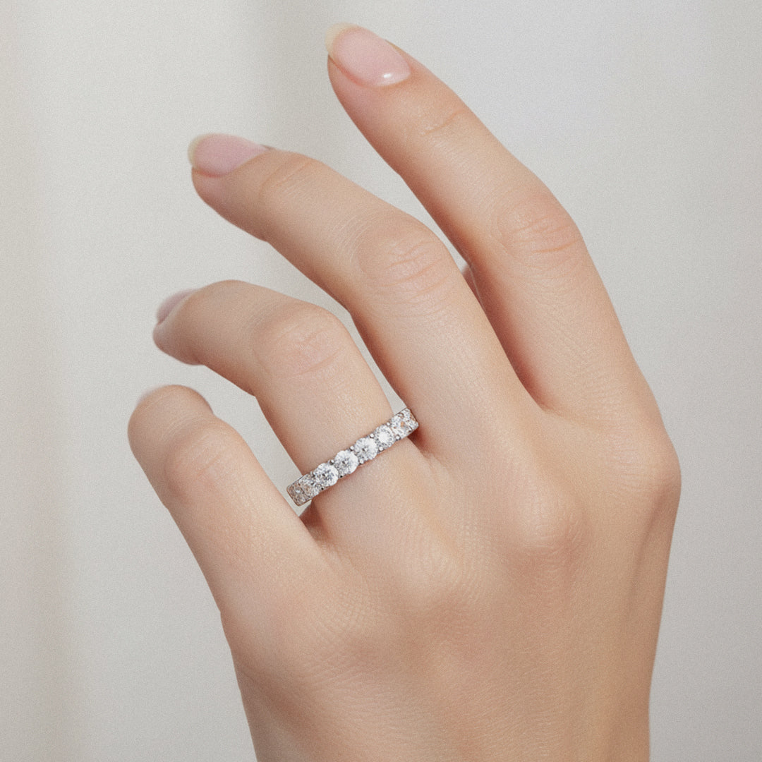 Anillo de banda con diamantes cultivados en laboratorio de 1,00 ct