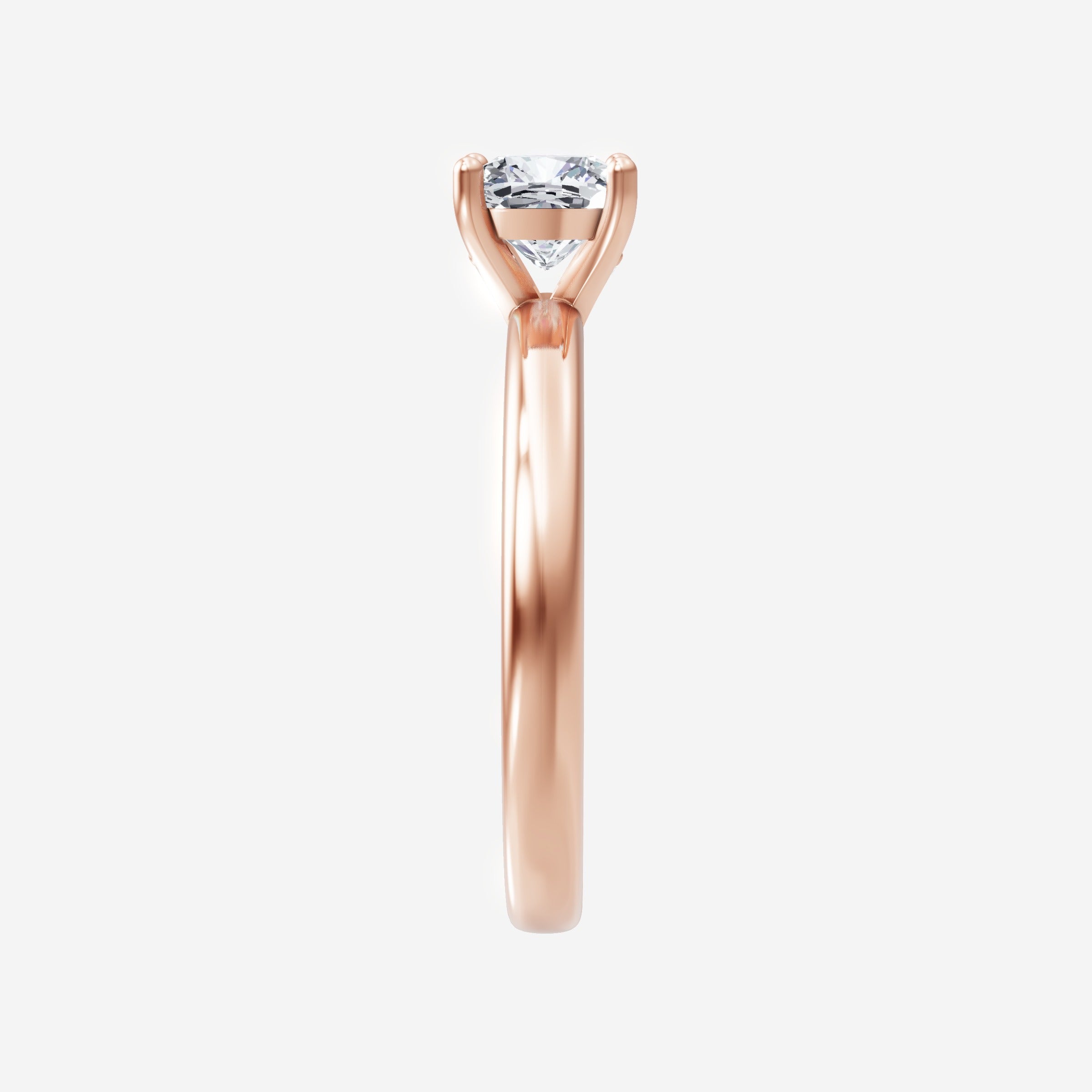 Anillo Diva deslumbrante con forma de cojín