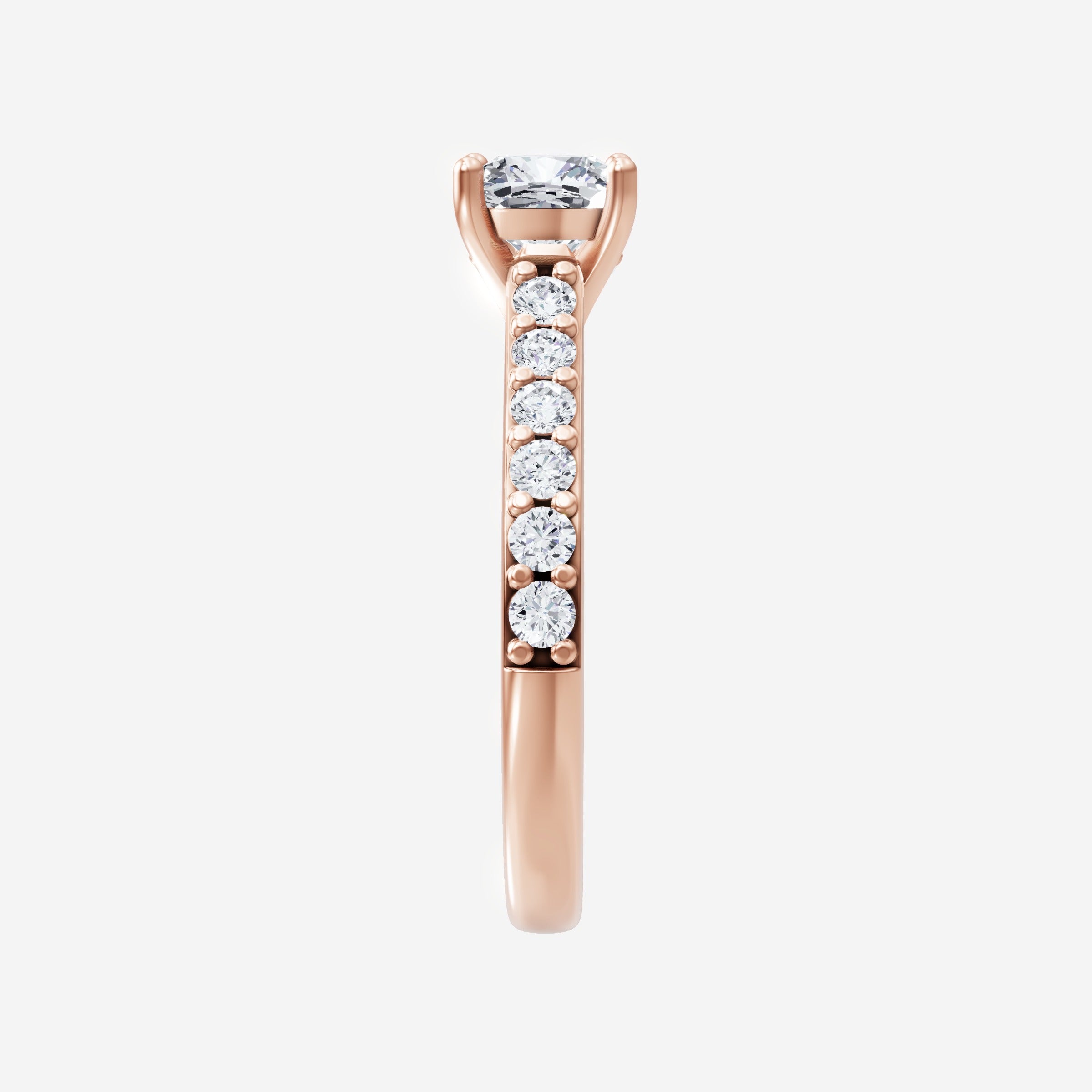 Anillo Diva deslumbrante con forma de cojín