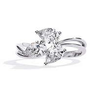 Elegante anillo de diamantes cultivados en laboratorio con forma de pera y tres piedras
