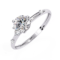 Anillo de diamantes asimétricos cultivados en laboratorio
