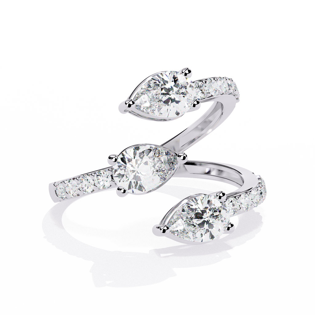 Anillo de diamantes cultivados en laboratorio con engaste de pera