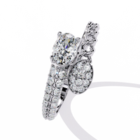 Anillo moderno con diamantes cultivados en laboratorio, ovalados y pavé