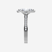 Anillo elegante con forma de marquesa y horizonte