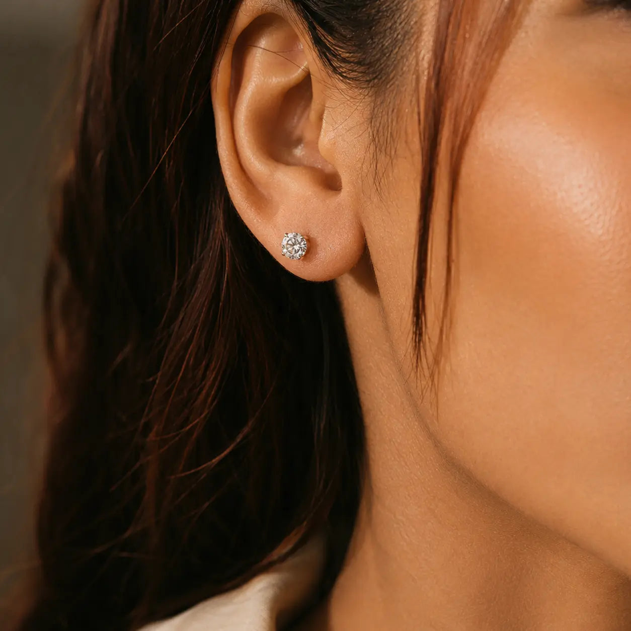 SOLITAIRE STUD ESSENTIALS