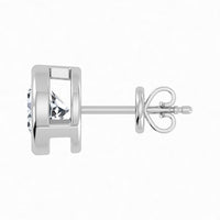 Pendientes con bisel de diamantes cultivados en laboratorio de 0,50 ct