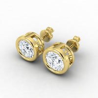 Pendientes con bisel de diamantes cultivados en laboratorio de 0,50 ct