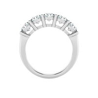 Anillo de banda con diamantes cultivados en laboratorio de 2,00 ct