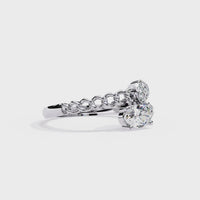 Anillo moderno con diamantes cultivados en laboratorio, ovalados y pavé