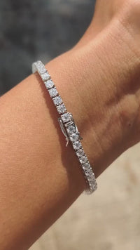 IGI 10 carat Lab Grown Diamond Tennis Bracelet 7 Inch
