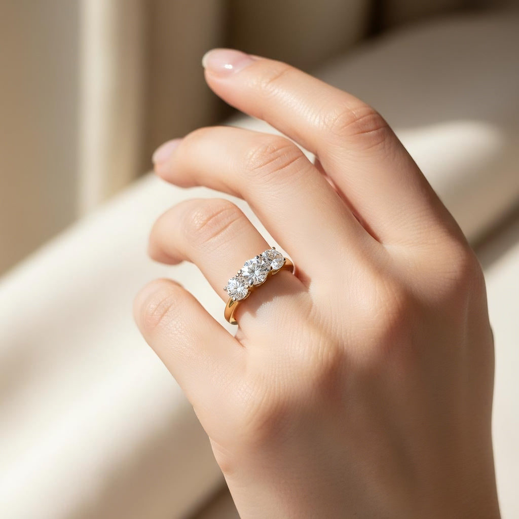 Anillo de trilogía de diamantes cultivados en laboratorio de 1,00 ct